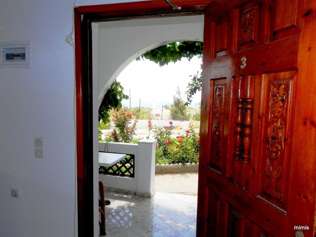 Mihalis Studios Lakki  객실 사진